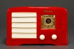 Emerson AX-235 ’Little-Miracle’ Catalin Radio in Fire Engine Red